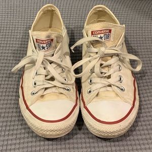 White Converse Sneakers 🤍